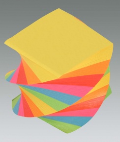 Kockatömb 6x6x6 cm csavart intenzív színek
