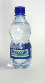 Ásványvíz Theodora dús 0.33l eldobható